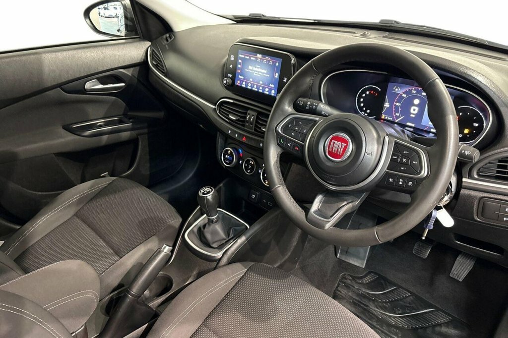 Fiat Tipo Tipo City Sport Red #7