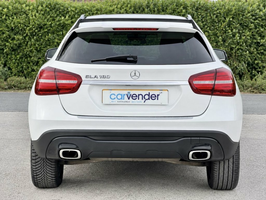 Mercedes-Benz GLA Class 1.6L Urban Edition White #6