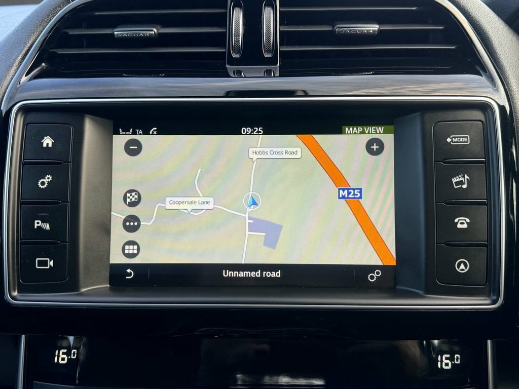 Jaguar XE 2.0D Prestige Euro 6 Ss Black #41