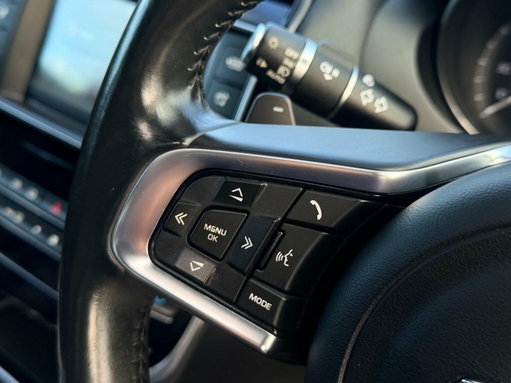 Jaguar XE 2.0D Prestige Euro 6 Ss Black #29