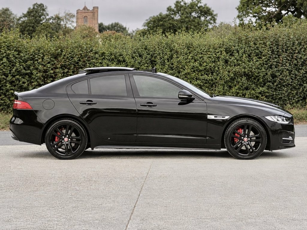 Jaguar XE 2.0D Prestige Euro 6 Ss Black #9
