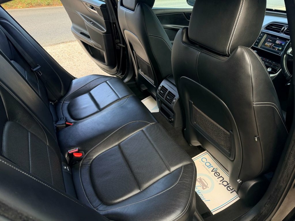 Jaguar XE 2.0D Prestige Euro 6 Ss Black #21
