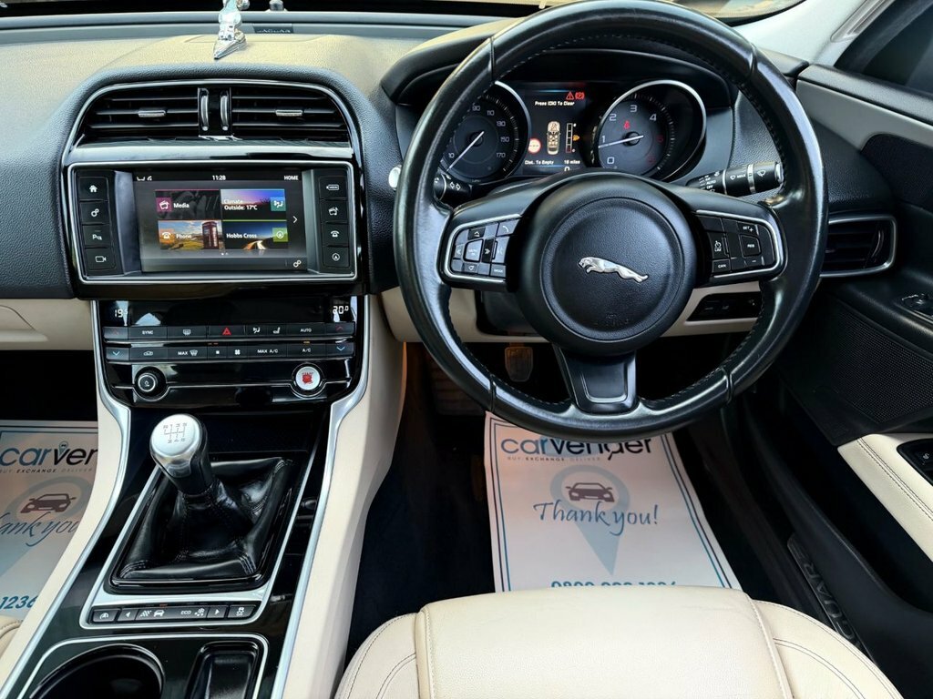 Jaguar XE 2.0D Portfolio Euro 6 Ss Black #23