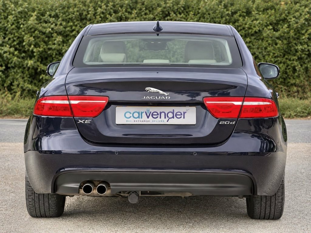 Jaguar XE 2.0D Portfolio Euro 6 Ss Black #7