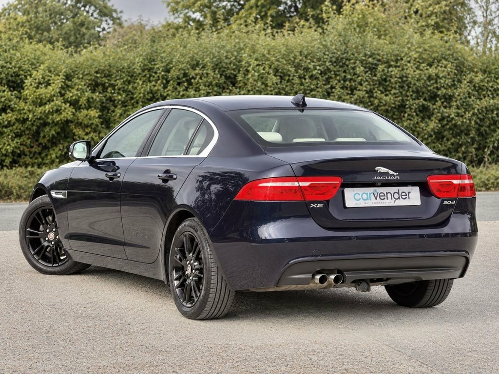 Jaguar XE 2L Prestige Blue #5