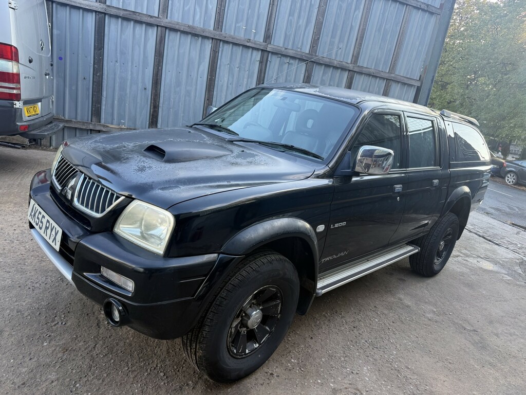 Mitsubishi L200 2.5 Td Trojan Black #2