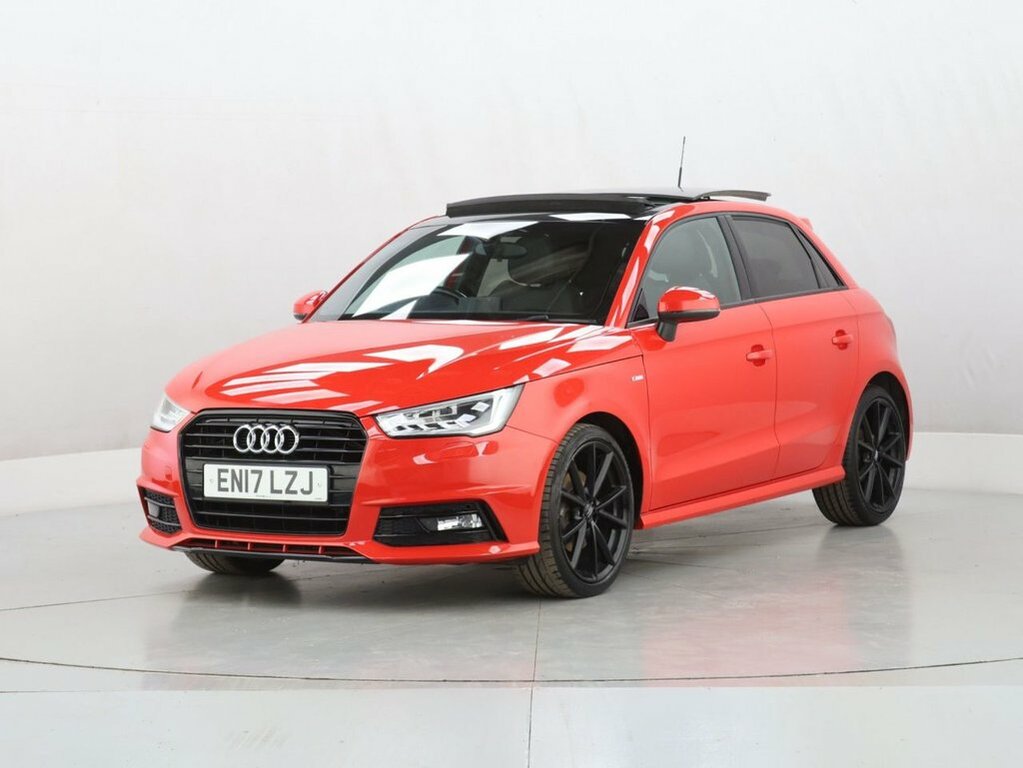 Audi A1 1L Black Edition Red #4