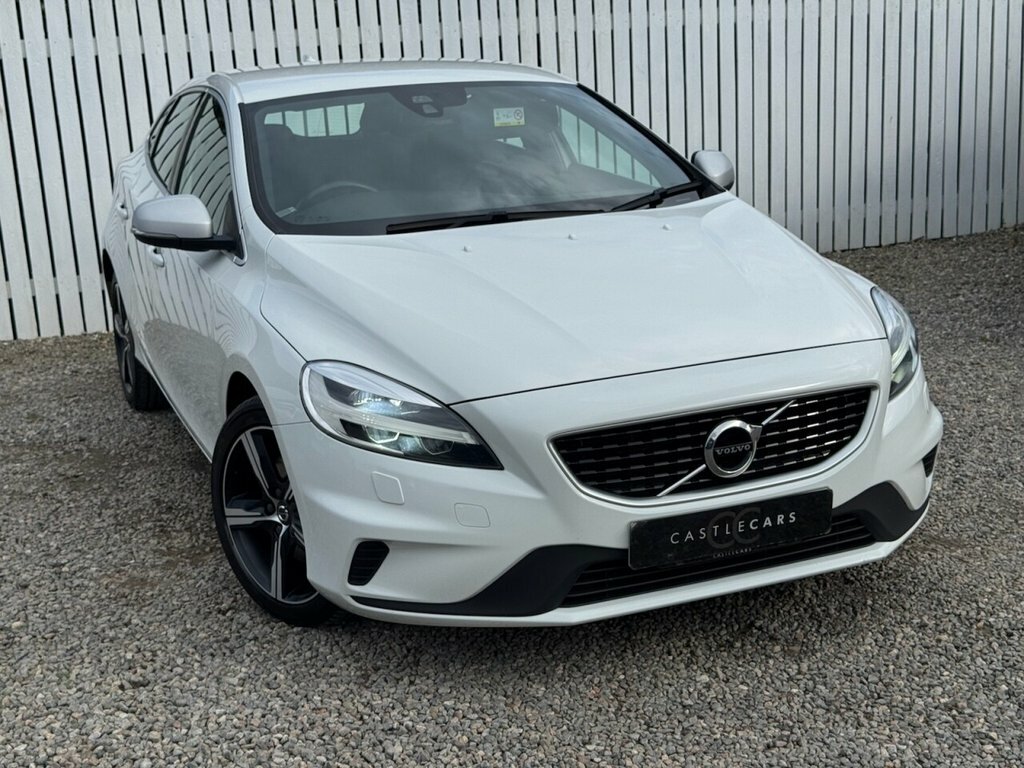 Volvo V40 2L R-design FG19BXC White