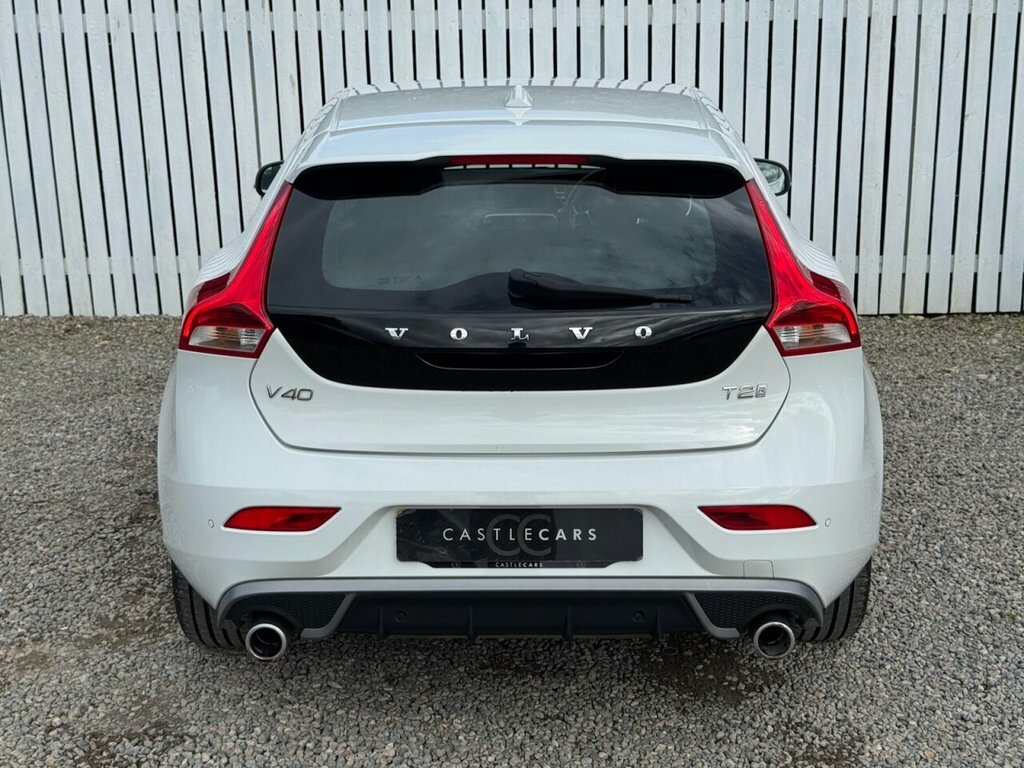 Volvo V40 2L R-design FG19BXC White #5