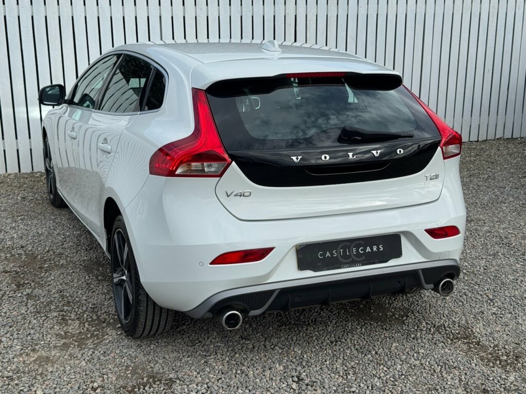 Volvo V40 2L R-design FG19BXC White #6