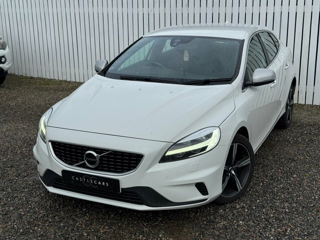 Volvo V40 2L R-design White #2