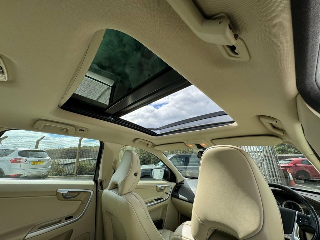 Volvo XC60 2.4L Se Lux Grey #22