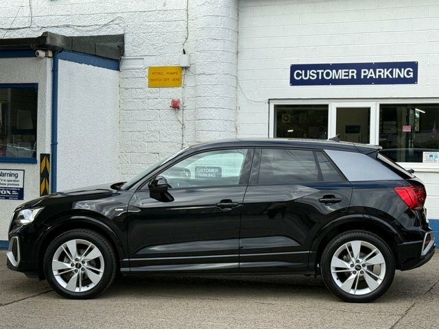 Audi Q2 Tfsi Cod 35 S Black #3