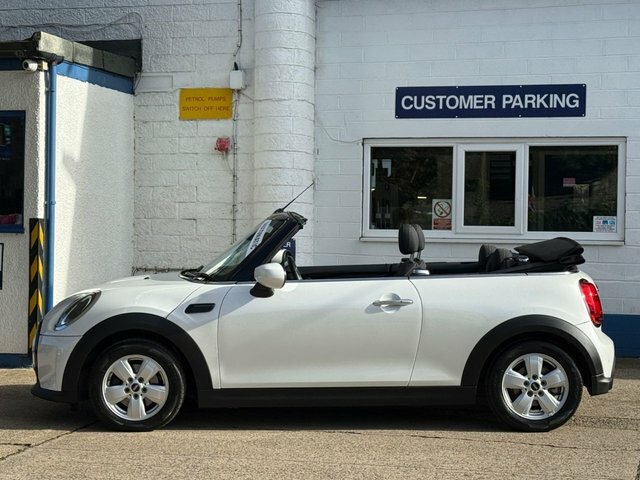 Mini Convertible Cooper Classic Convertible White #3