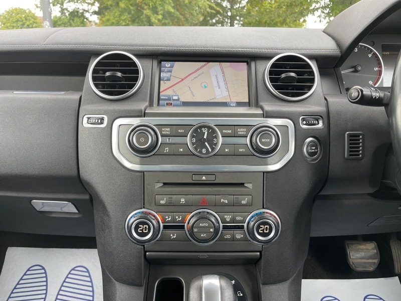 Land Rover Discovery Sdv6 Gs Grey #41