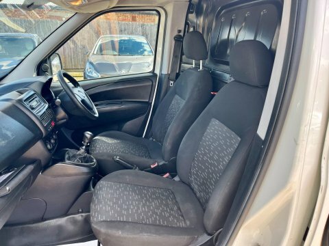 Vauxhall Combo 2000 1.3 Cdti 16V 95Ps H1 Sportive Van Euro 6 Silver #20