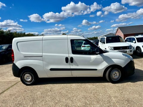 Vauxhall Combo 2000 1.3 Cdti 16V 95Ps H1 Sportive Van Euro 6 Silver #17