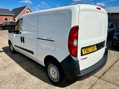 Vauxhall Combo 2000 1.3 Cdti 16V 95Ps H1 Sportive Van Euro 6 Silver #8