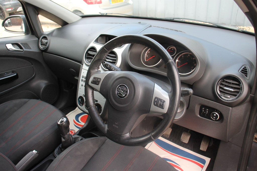 Vauxhall Corsa Hatchback 1.2I 16V Energy Ac 201010 Red #18