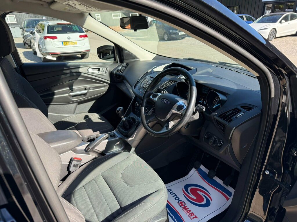 Ford Kuga 2.0 Tdci 150 Zetec 2Wd White #19