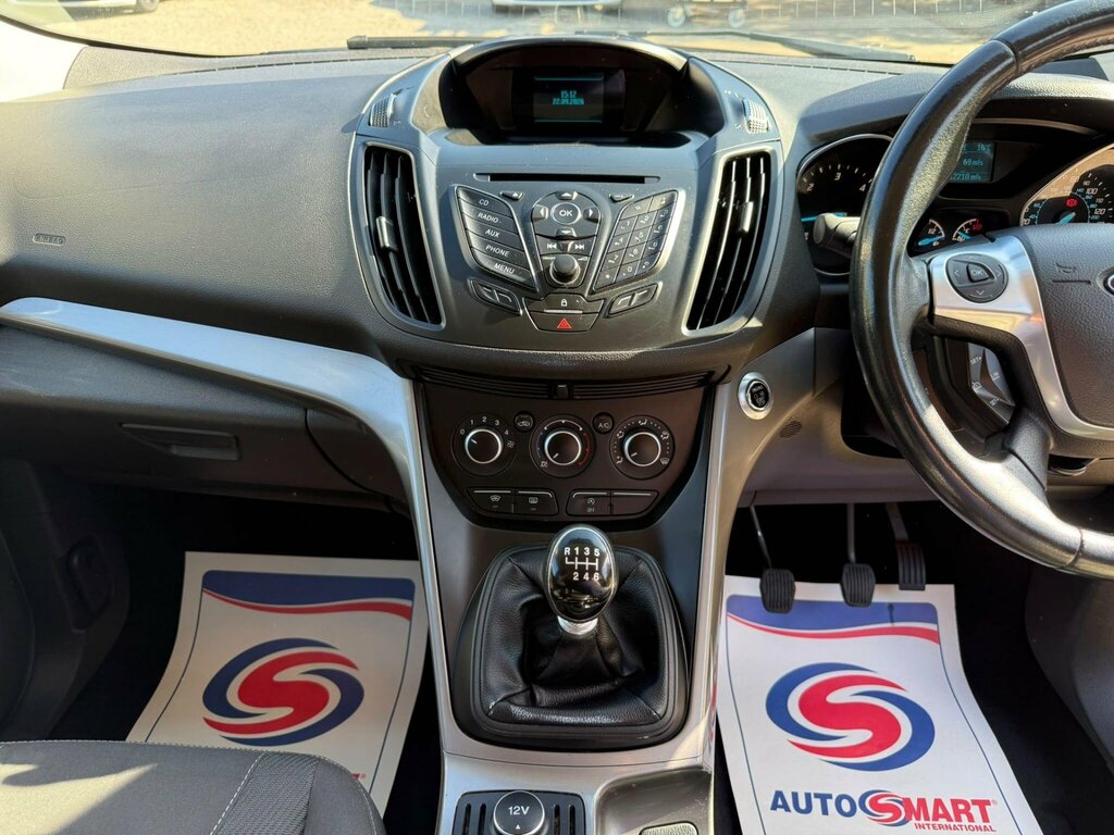 Ford Kuga 2.0 Tdci 150 Zetec 2Wd White #35