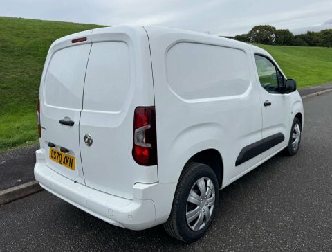 Vauxhall Combo 1.5 Combo 2300 DS70XKN White #4