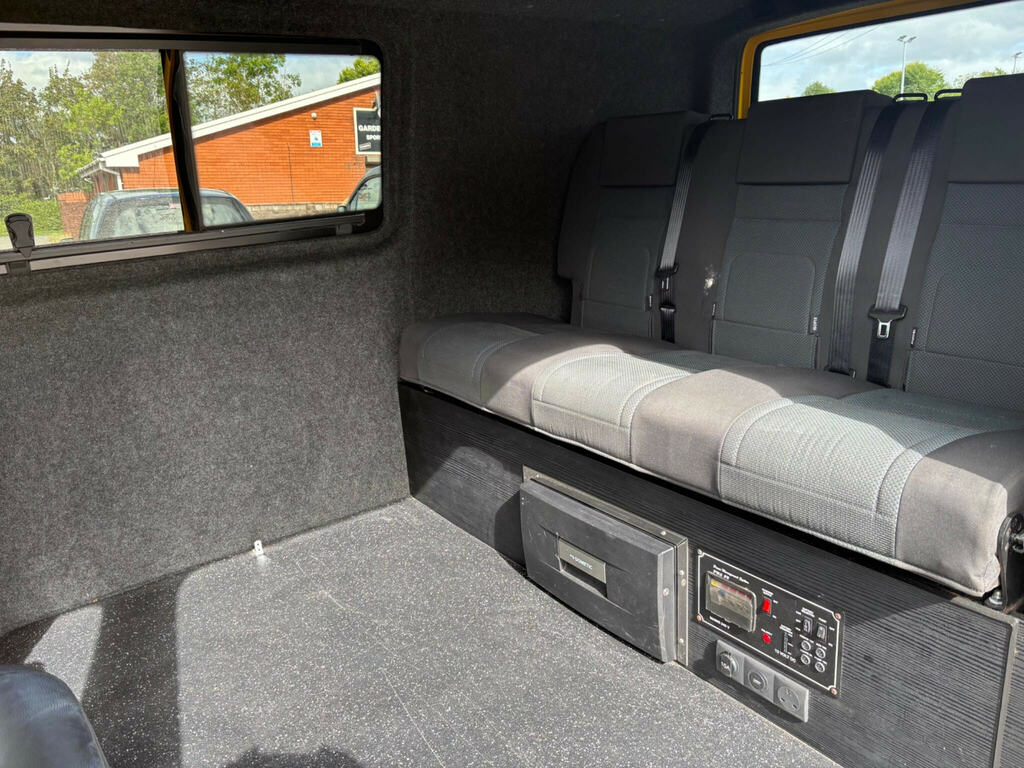 Volkswagen Transporter 2.0 Tdi Bmt 102 White #9