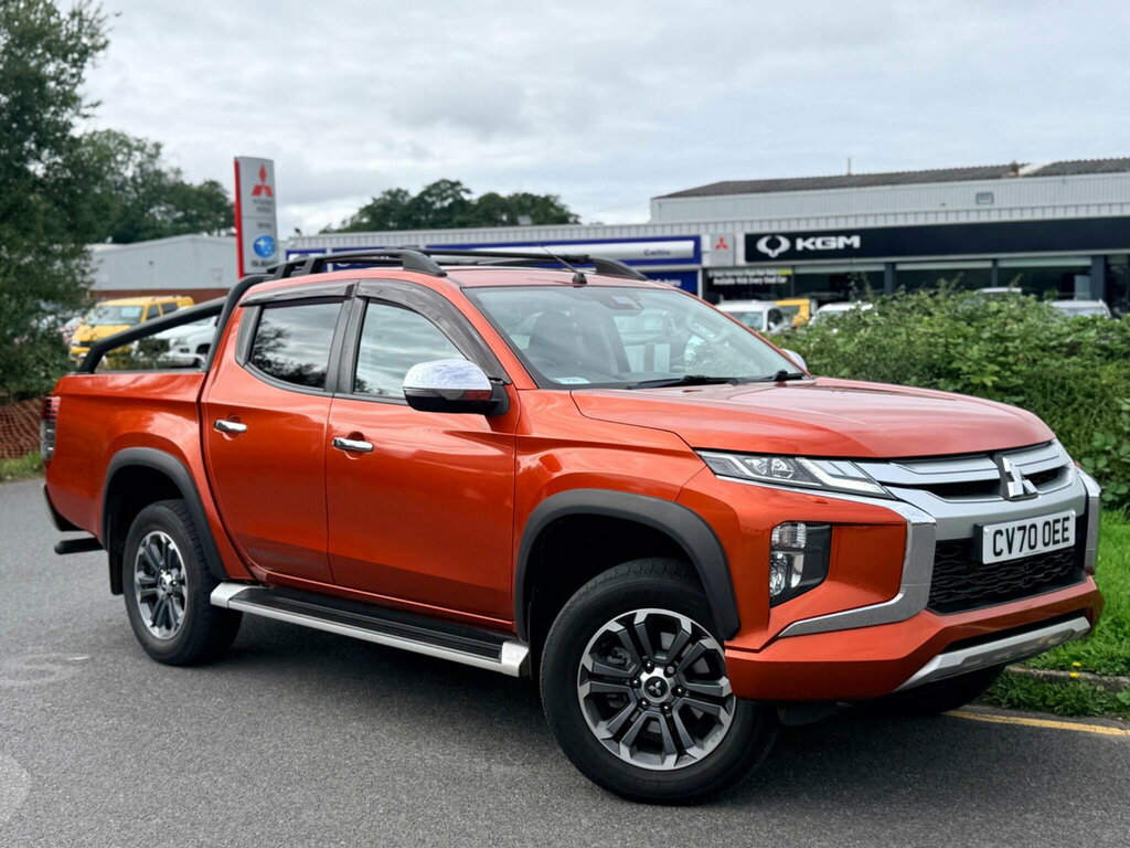 Mitsubishi L200 2.2 Di-d Dc Barbarian 4Wd Euro 6 Ss Orange