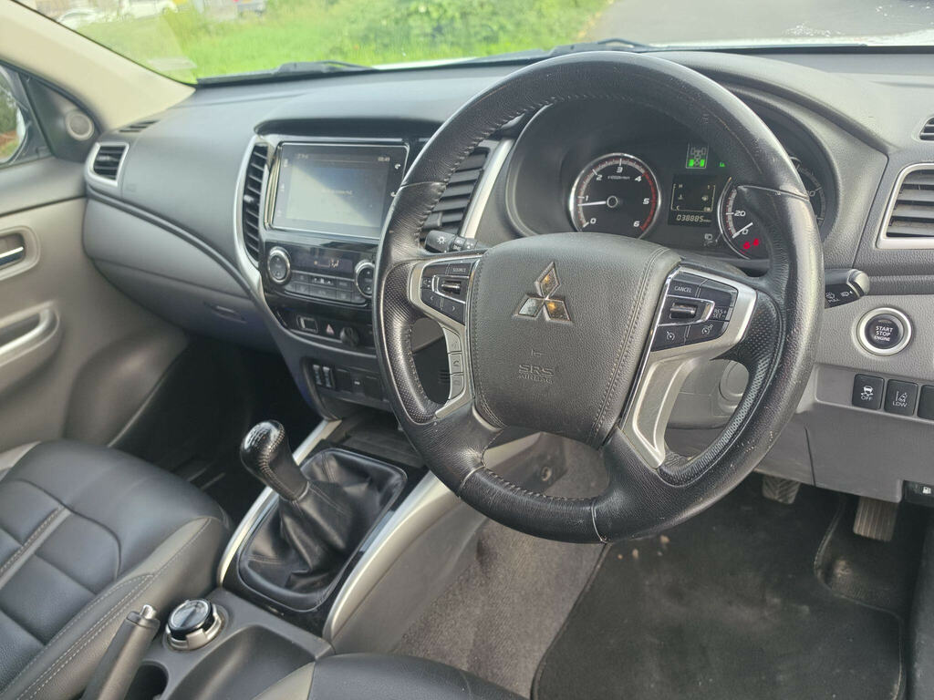 Mitsubishi L200 2.4 Di-d Dc Barbarian 4Wd Euro 6 Black #3