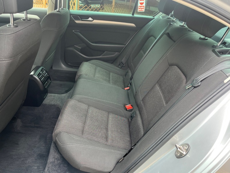Volkswagen Passat Se Business Tdi Bluemotion Silver #6
