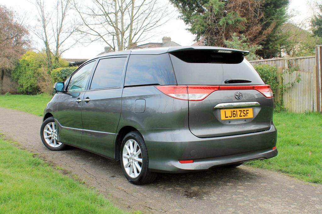 Toyota Estima Mpv Black #9