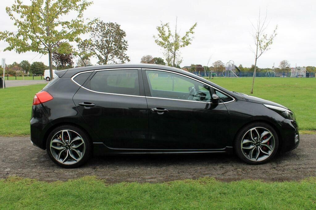 Kia Ceed Gt Black #2