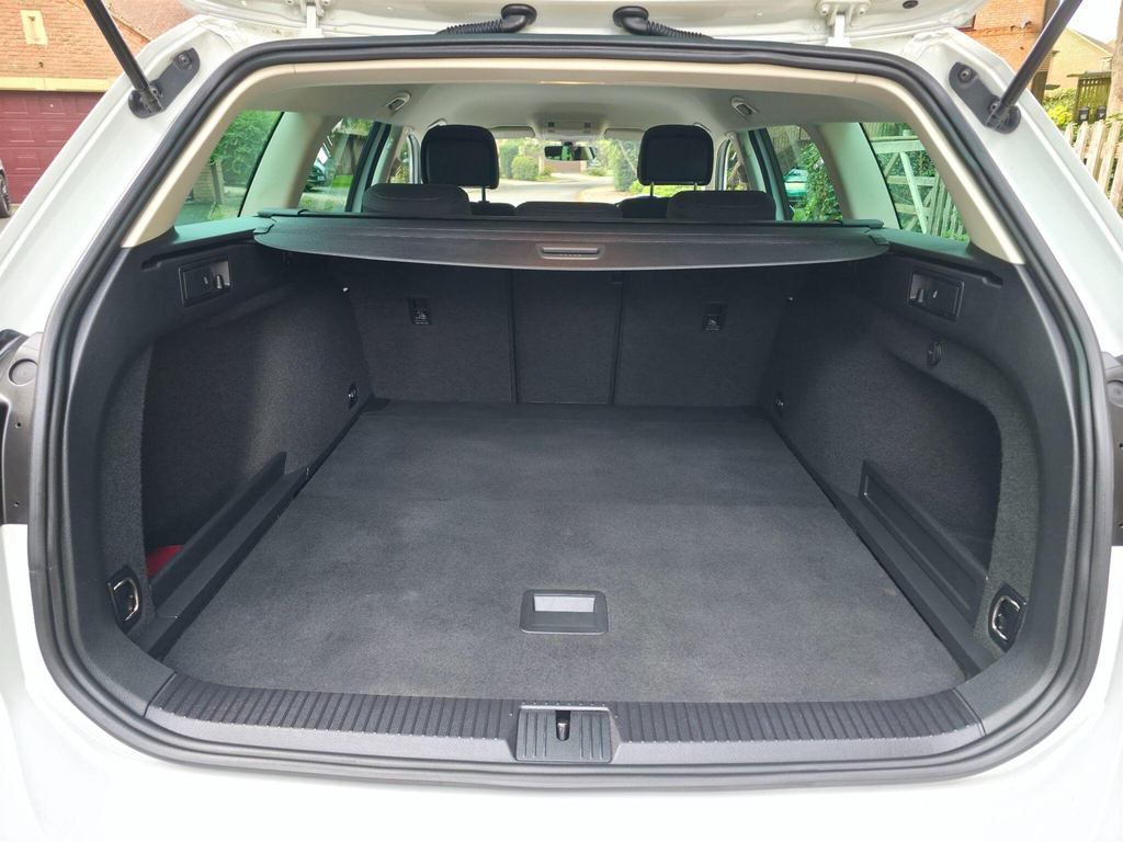 Volkswagen Passat Est R-line 190Ps Dsg  #32