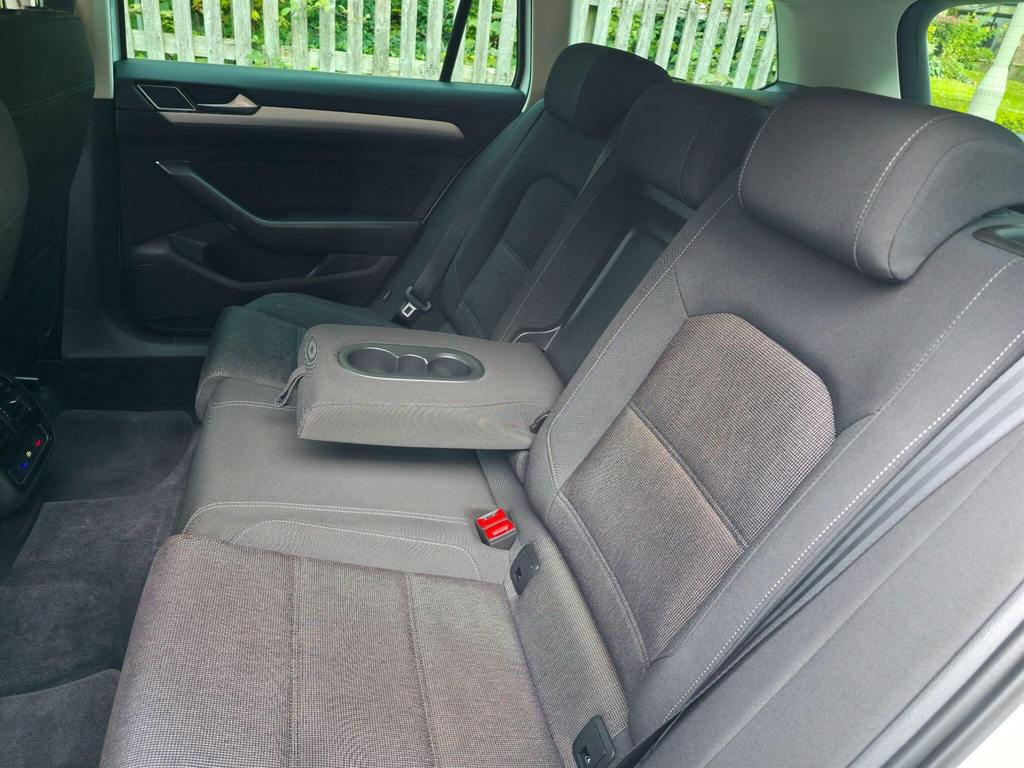 Volkswagen Passat Est R-line 190Ps Dsg  #16