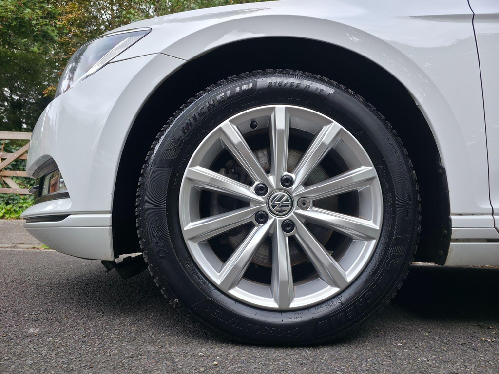 Volkswagen Passat Est R-line 190Ps Dsg  #24