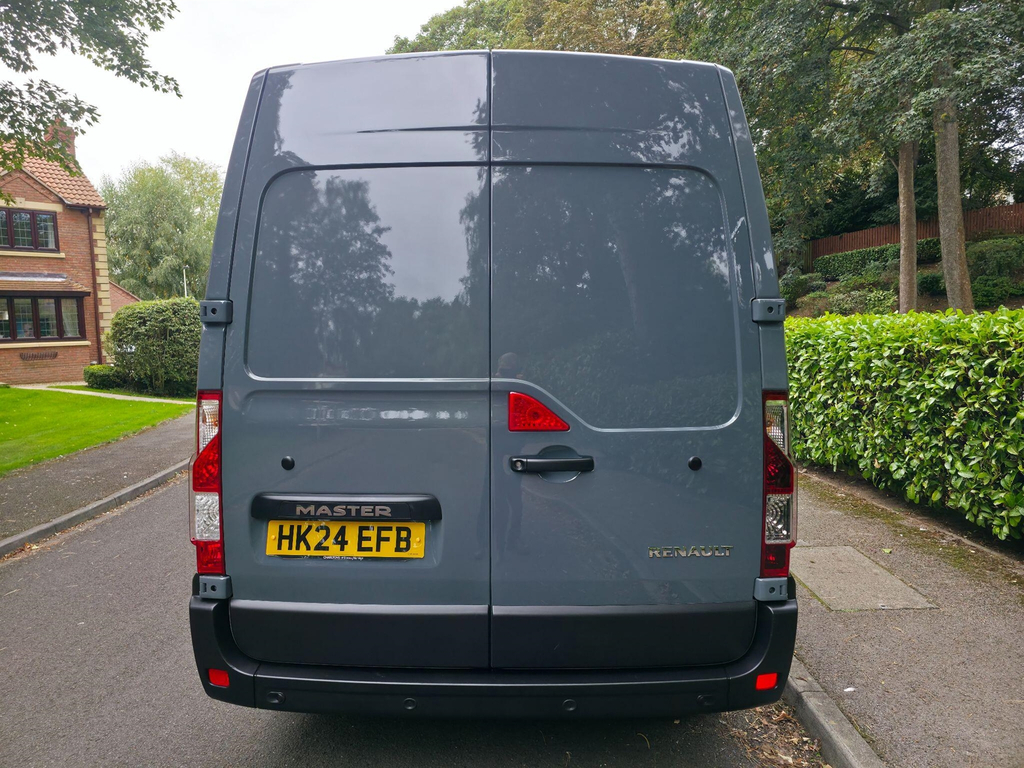 Renault Master 2.3 Dci 35 Advance Panel Van Fwd Grey #6