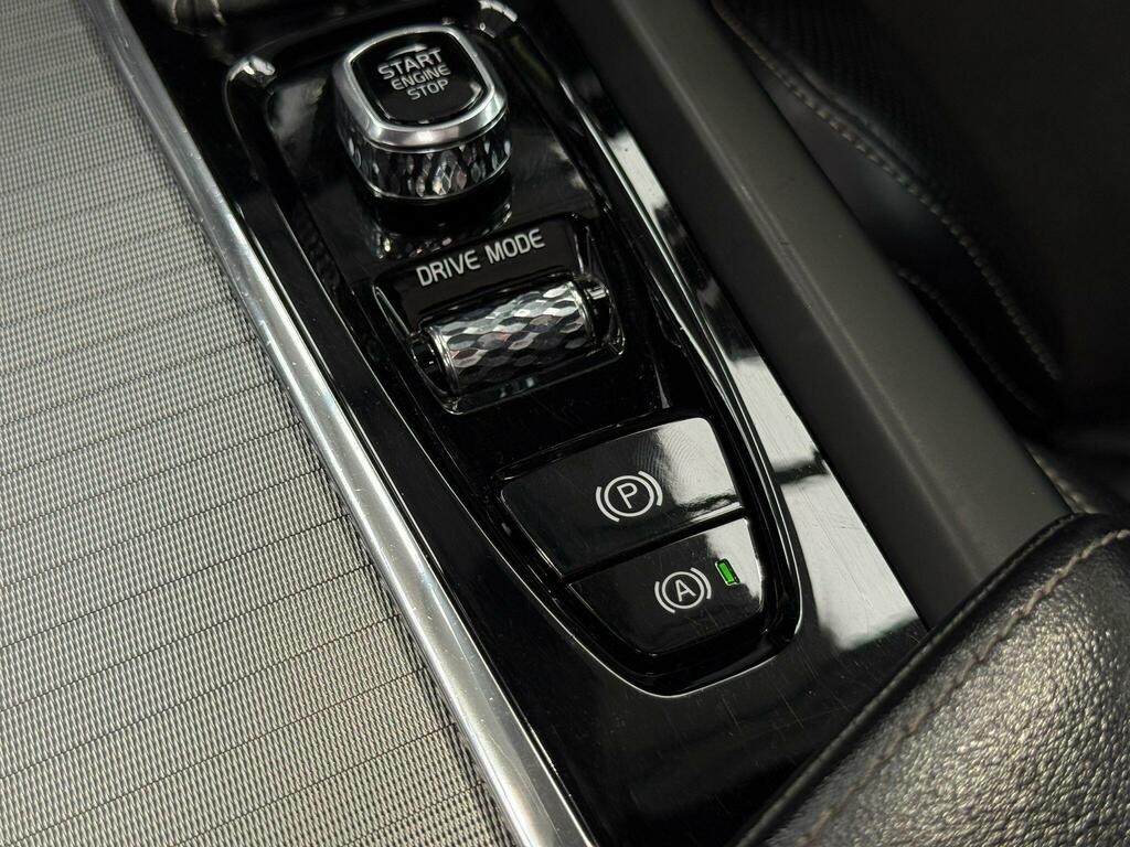 Volvo XC60 T5 Momentum Awd Grey #31