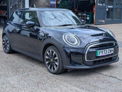 Mini Hatch Cooper Se 32.6Kwh Black