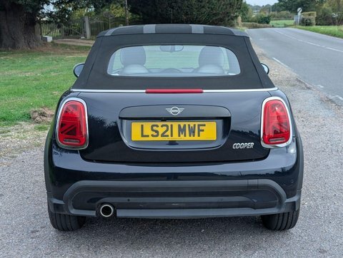 Mini Convertible 1.5 Cooper Exclusive Black #6