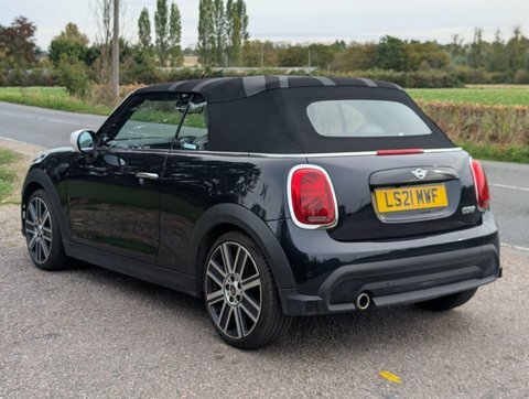 Mini Convertible 1.5 Cooper Exclusive Black #4