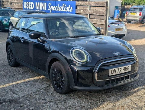 Mini Hatch 1.5 Cooper Classic Black