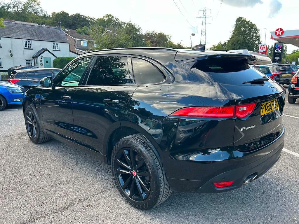 Jaguar F-Pace R-sport Black #4