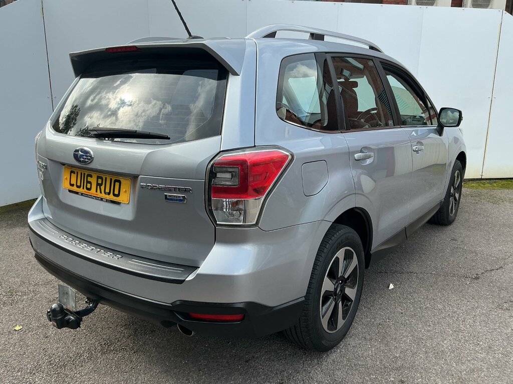 Subaru Forester Estate Silver #6