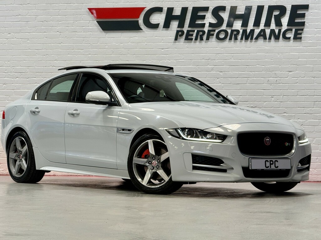 Jaguar XE Saloon 2.0 Gtdi R-sport - Panroofelec Memory White