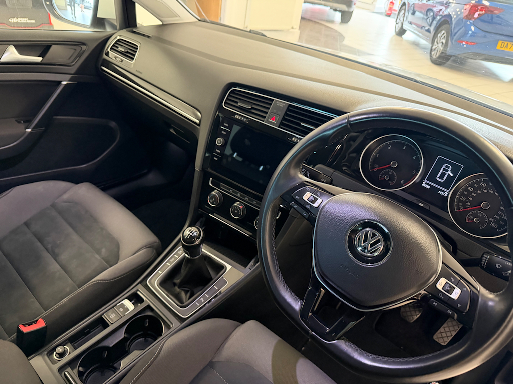 Volkswagen Golf 1.6 L Gt Tdi Bluemotion Technology White #6