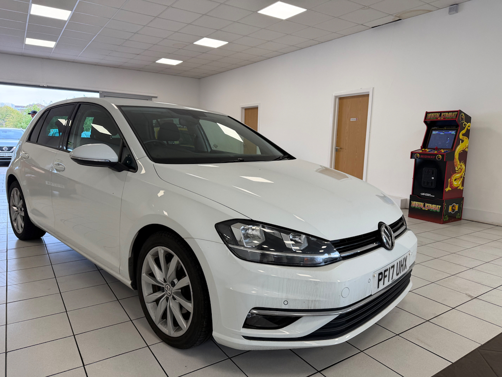Volkswagen Golf 1.6 L Gt Tdi Bluemotion Technology White #5