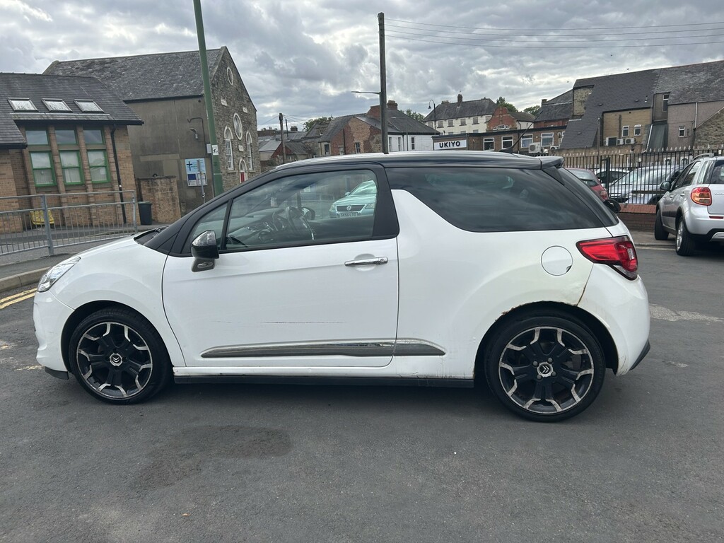 Citroen DS3 1.6 Vti Dstyle Plus White #2