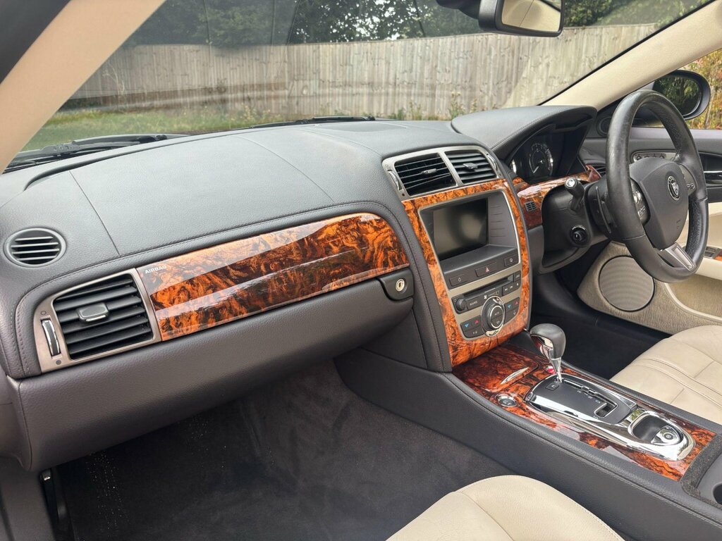Jaguar XK 4.2 V8 Euro 4 Silver #18