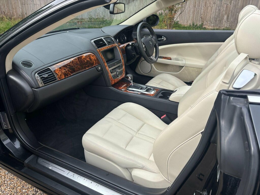 Jaguar XK 4.2 V8 Euro 4 Silver #30