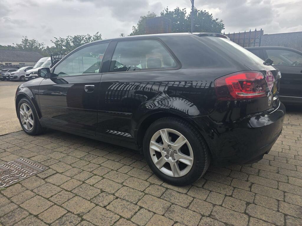Audi A3 1.6 Tdi Se Euro 5 Ss Black #6